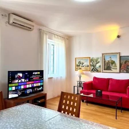 Apartment New West Coast Ap - Walk To & Old Town Split