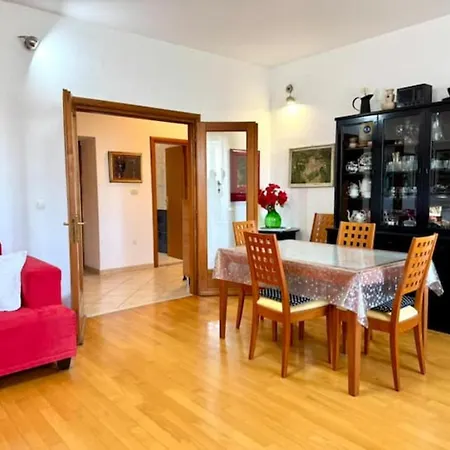 Apartment New West Coast Ap - Walk To & Old Town Split