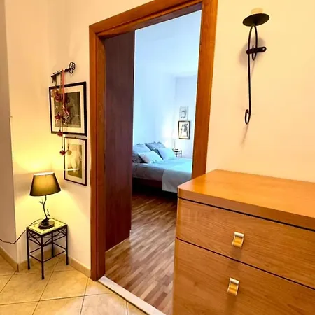 New West Coast Ap - Walk To & Old Town Apartment Split
